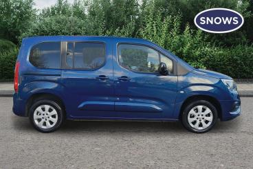 SPOTICAR Vauxhall Combo Life 1.5 Turbo D Se Euro 6 (s/s) 5dr Used Car - Mpv Diesel Blue - Southampton - 1200572800_4
