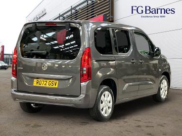SPOTICAR Vauxhall Combo Life 1.5 Turbo D Se Euro 6 (s/s) 5dr (7 Seat) Used Car - Mpv Diesel Grey - Guildford - 1200575004_3