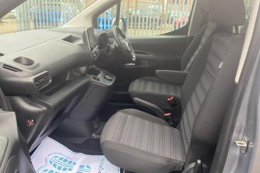 SPOTICAR Vauxhall Combo Life 1.2 Turbo Elite Auto Euro 6 (s/s) 5dr Used Car - Mpv Petrol Grey - Dartford - 1200577977_3