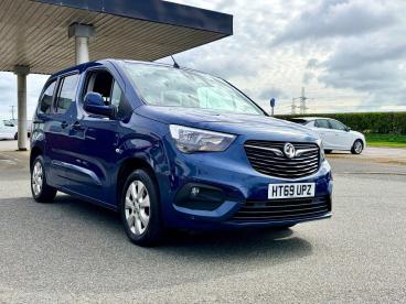 SPOTICAR Vauxhall Combo Life 1.5 Turbo D Blueinjection Energy Auto Euro 6 (s/s) Used Car - Mpv Diesel Blue - Pembroke Dock - 1200589847_5