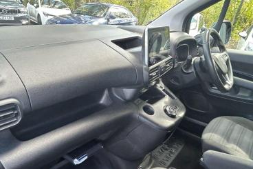 SPOTICAR Vauxhall Combo Life 1.2 Turbo Elite Auto Euro 6 (s/s) 5dr Used Car - Mpv Petrol Grey - Taunton - 1200591002_2