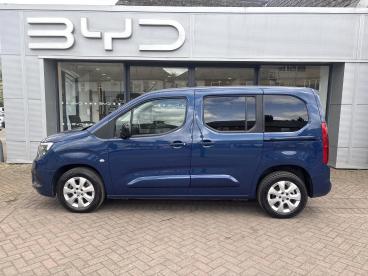 SPOTICAR Vauxhall Combo Life 1.5 Turbo D Se Euro 6 (s/s) 5dr Used Car - Mpv Diesel Blue - High Wycombe - 1200601609_4