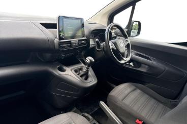 SPOTICAR Vauxhall Combo Life 1.5 Turbo D Se Xl Mpv Euro 6 (s/s) 5dr (7 Seat) Used Car - Mpv Diesel Grey - Southampton - 1200602442_2