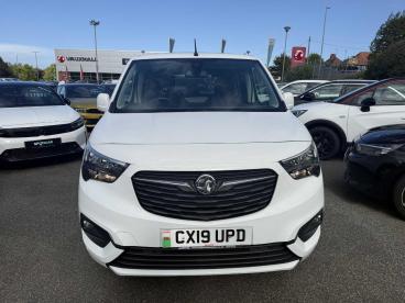 SPOTICAR Vauxhall Combo Life 1.5 Turbo D Blueinjection Energy Auto Euro 6 (s/s) Used Car - Mpv Diesel White - Colwyn Bay - 1200602927_2