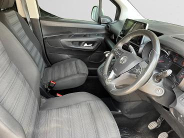 SPOTICAR Vauxhall Combo Life 1.5 Turbo D Se Xl Mpv Euro 6 (s/s) 5dr Used Car - Mpv Diesel Grey - Sudbury - 1200603355_3
