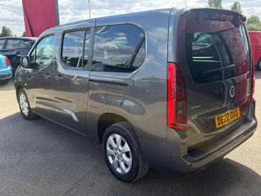 SPOTICAR Vauxhall Combo Life 1.5 Turbo D Se Xl Mpv Euro 6 (s/s) 5dr (7 Seat) Used Car - Mpv Diesel Grey - Boston - 1200624393_3