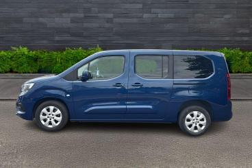 SPOTICAR Vauxhall Combo Life 1.5 Turbo D Se Xl Mpv Euro 6 (s/s) 5dr (7 Seat) Used Car - Mpv Diesel Blue - Telford - 1200624921_4