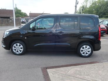 SPOTICAR Vauxhall Combo Life 1.2 Turbo Se Auto Euro 6 (s/s) 5dr Used Car - Mpv Petrol Black - Near Chipping Sodbury - 1200625320_4