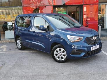 SPOTICAR Vauxhall Combo Life 1.2 Turbo Energy Euro 6 (s/s) 5dr (7 Seat) Used Car - Mpv Petrol Blue - Slough - 1200626059_1