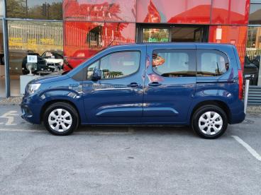 SPOTICAR Vauxhall Combo Life 1.2 Turbo Energy Euro 6 (s/s) 5dr (7 Seat) Used Car - Mpv Petrol Blue - Slough - 1200626059_4