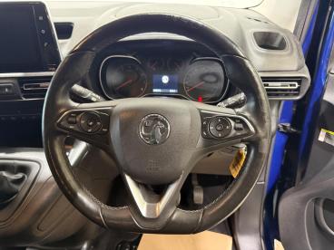 SPOTICAR Vauxhall Combo Life 1.5 Turbo D Se Euro 6 (s/s) 5dr (7 Seat) Used Car - Mpv Diesel Blue - Carlisle - 1200629791_3