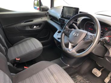 SPOTICAR Vauxhall Combo Life 1.2 Turbo Se Xl Mpv Auto Euro 6 (s/s) 5dr (7 Seat) Used Car - Mpv Petrol Blue - Merthyr Tydfil - 1200630475_3