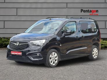 SPOTICAR Vauxhall Combo Life 1.2 Turbo Energy Euro 6 (s/s) 5dr (7 Seat) Used Car - Mpv Petrol Black - Lincoln - 1200632322_3