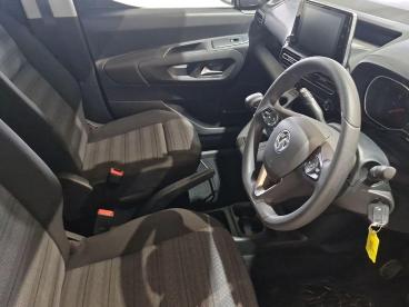 SPOTICAR Vauxhall Combo Life 1.2 Turbo Edition Xl Mpv Euro 6 (s/s) 5dr (7 Seat) Used Car - Mpv Petrol Grey - Burton-on-trent - 1200632408_5