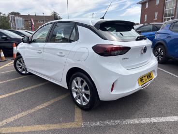SPOTICAR Vauxhall Corsa 1.2 Se Euro 6 5dr Used Car - City Car Petrol White - Romford - 1200617964_5