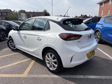 SPOTICAR Vauxhall Corsa 1.2 Design Euro 6 5dr Used Car - City Car Petrol White - Romford - 1200617968_5