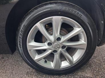 SPOTICAR Vauxhall Corsa 1.2 Elite Nav Euro 6 5dr Used Car - City Car Petrol Black - Accrington - 1200618720_5