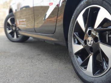 SPOTICAR Vauxhall Corsa Corsa-e 50kwh Design Auto 5dr Used Car - City Car Electric Black - Accrington - 1200479436_5