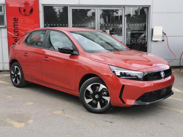 SPOTICAR Vauxhall Corsa Corsa-e 50kwh Design Auto 5dr Used Car - City Car Electric Red - Romford - 1200502248_1