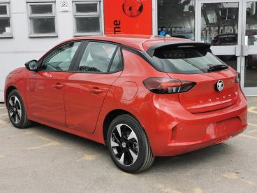SPOTICAR Vauxhall Corsa Corsa-e 50kwh Design Auto 5dr Used Car - City Car Electric Red - Romford - 1200502248_5