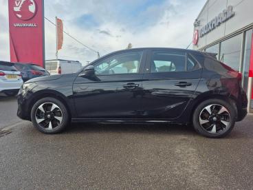 SPOTICAR Vauxhall Corsa Corsa-e 50kwh Se Nav Premium Auto 5dr (7.4kw Charger) Used Car - City Car Electric Black - Boston - 1200551529_5