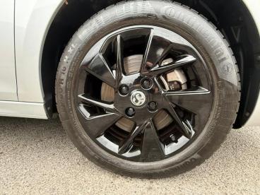 SPOTICAR Vauxhall Corsa Corsa-e 50kwh Se Premium Auto 5dr Used Car - City Car Electric Silver - Wantage - 1200555878_4