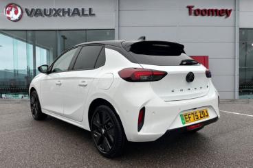 SPOTICAR Vauxhall Corsa Corsa-e 50kwh Ultimate Auto 5dr Used Car - City Car Electric White - Southend-on-sea - 1200571798_3