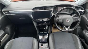 SPOTICAR Vauxhall Corsa Corsa-e 50kwh Elite Premium Auto 5dr Used Car - City Car Electric Orange - Croydon - 1200578249_4