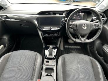 SPOTICAR Vauxhall Corsa Corsa-e 50kwh Elite Premium Auto 5dr Used Car - City Car Electric White - Tonbridge - 1200601389_3