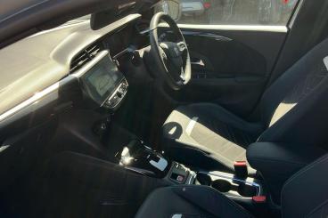 SPOTICAR Vauxhall Corsa Corsa-e 51kwh Ultimate Auto 5dr Used Car - City Car Electric Silver - Bexleyheath - 1200644901_3