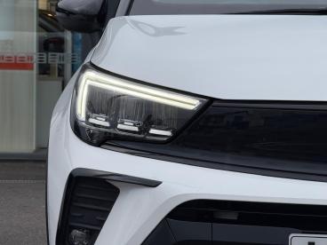 SPOTICAR Vauxhall Crossland 1.2 Turbo Gs Line Euro 6 (s/s) 5dr Used Car - Suv Petrol White - Watford - 1200550454_3