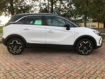 SPOTICAR Vauxhall Crossland 1.2 Turbo Ultimate Auto Euro 6 (s/s) 5dr Used Car - Suv Petrol White - Littlehampton - 1200558331_3