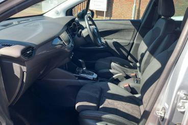 SPOTICAR Vauxhall Crossland 1.2 Turbo Ultimate Auto Euro 6 (s/s) 5dr Used Car - Suv Petrol Silver - Woolwich - 1200568346_3
