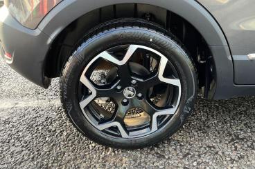 SPOTICAR Vauxhall Crossland 1.2 Turbo Ultimate Auto Euro 6 (s/s) 5dr Used Car - Suv Petrol Grey - Southend-on-sea - 1200568784_5