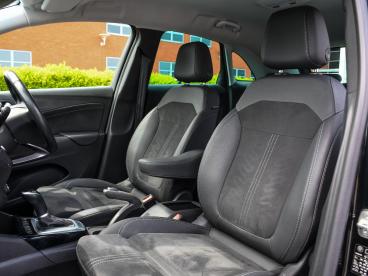 SPOTICAR Vauxhall Crossland 1.2 Turbo Ultimate Nav Auto Euro 6 (s/s) 5dr Used Car - Suv Petrol Black - Nuneaton - 1200605420_5