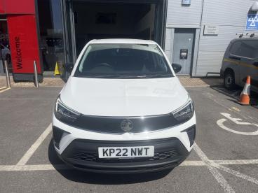 SPOTICAR Vauxhall Crossland 1.2 Turbo Design Euro 6 (s/s) 5dr Used Car - Suv Petrol White - Romford - 1200605599_2