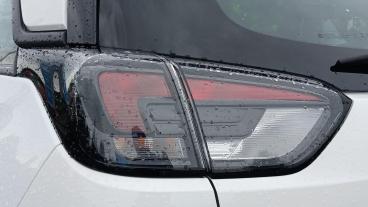 SPOTICAR Vauxhall Crossland 1.2 Se Edition Euro 6 (s/s) 5dr Used Car - Suv Petrol White - Croydon - 1200608567_5