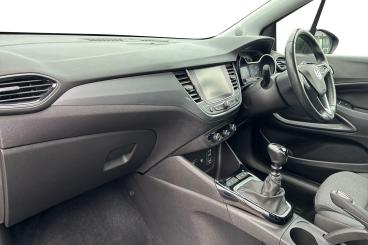 SPOTICAR Vauxhall Crossland 1.2 Turbo Elite Nav Euro 6 (s/s) 5dr Used Car - Suv Petrol Grey - Southend-on-sea - 1200609879_2