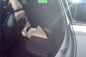 SPOTICAR Vauxhall Crossland 1.2 Turbo Ultimate Auto Euro 6 (s/s) 5dr Used Car - Suv Petrol White - Dartford - 1200618112_5
