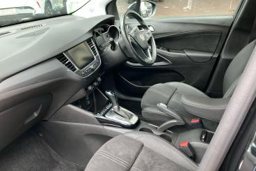 SPOTICAR Vauxhall Crossland 1.2 Turbo Ultimate Auto Euro 6 (s/s) 5dr Used Car - Suv Petrol Black - Rochester - 1200629291_3