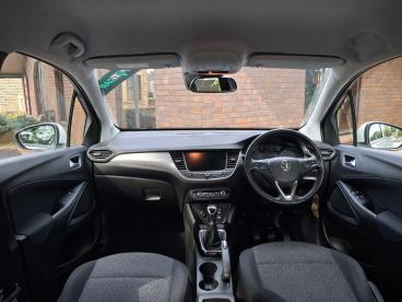 SPOTICAR Vauxhall Crossland X 1.2 Se Nav Euro 6 5dr Used Car - Suv Petrol White - Accrington - 1200603893_2