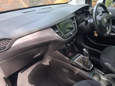 SPOTICAR Vauxhall Crossland X 1.2 Se Nav Euro 6 5dr Used Car - Suv Petrol White - Accrington - 1200603893_3