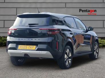 SPOTICAR Vauxhall Frontera 1.2 Hybrid 136ps Gs E-dct Euro 6 (s/s) 5dr Used Car - Suv Hybrid Black - Burton-on-trent - 1200644216_4