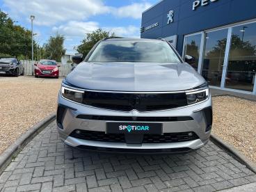 SPOTICAR Vauxhall Grandland 1.2 Turbo Ultimate Auto Euro 6 (s/s) 5dr Used Car - Suv Petrol Grey - Ryde - 1200532325_2