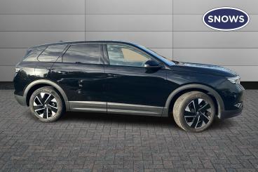 SPOTICAR Vauxhall Grandland 1.2 Mhev Ultimate E-dct Euro 6 (s/s) 5dr Used Car - Suv Hybrid Black - Eastleigh - 1200544094_5