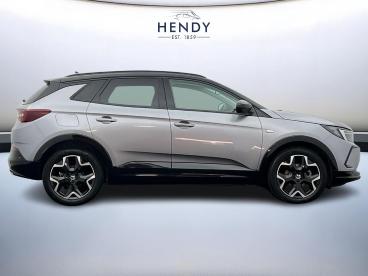 SPOTICAR Vauxhall Grandland 1.2 Mhev Ultimate E-dct Euro 6 (s/s) 5dr Used Car - Suv Hybrid Grey - Salisbury - 1200548821_2