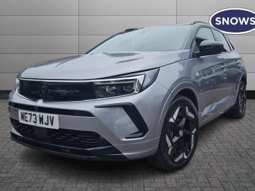 SPOTICAR Vauxhall Grandland 1.6 14.2kwh Gse Auto Awd Euro 6 (s/s) 5dr Used Car - Suv Plug-in Hybrid Grey - Southampton - 1200551269_3