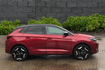 SPOTICAR Vauxhall Grandland 1.6 14.2kwh Gse Auto Awd Euro 6 (s/s) 5dr Used Car - Suv Plug-in Hybrid Red - Rugby - 1200556553_5