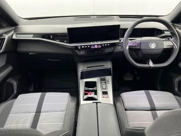 SPOTICAR Vauxhall Grandland 73kwh Ultimate Auto 5dr Used Car - Suv Electric Black - Salisbury - 1200557186_5