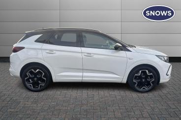 SPOTICAR Vauxhall Grandland 1.5 Turbo D Ultimate Auto Euro 6 (s/s) 5dr Used Car - Suv Diesel White - Eastleigh - 1200557320_5